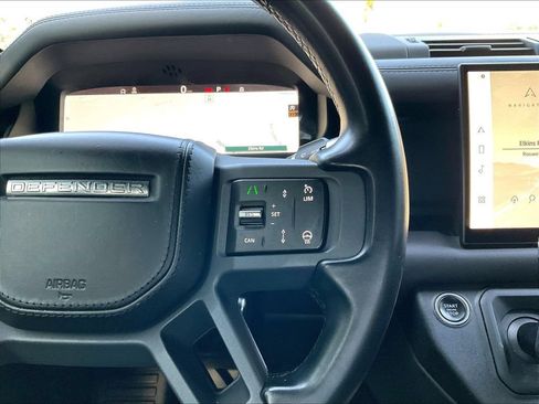 Used 2022 Land Rover Defender 110 X AWD/4WD image 11