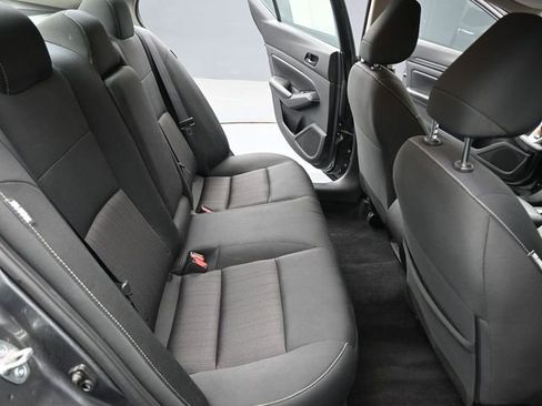 Used 2025 Nissan Altima 2.5 SV image 16