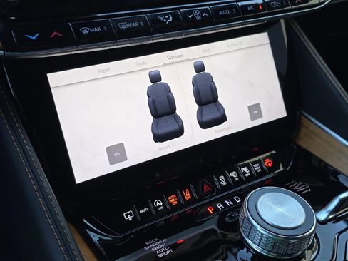 Used 2024 Jeep Grand Wagoneer L Series III image 31