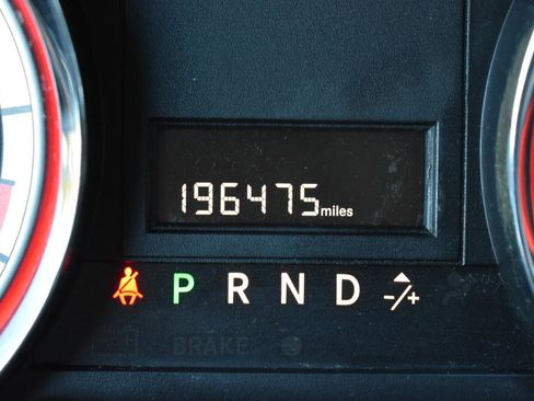 Used 2018 Dodge Grand Caravan SXT image 16