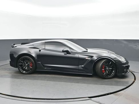 Used 2016 Chevrolet Corvette Z06 w/ 2LZ Preferred Equipment Group image 2