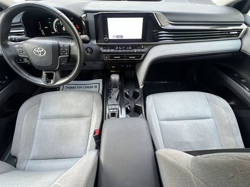 Used 2025 Toyota Camry LE w/ Convenience Package FWD image 10