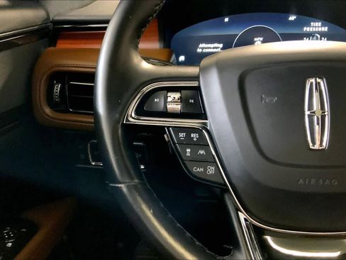 Used 2022 Lincoln Nautilus Reserve image 46