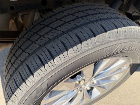 Used 2016 Ford F150 Lariat w/ Equipment Group 502A Luxury image 12