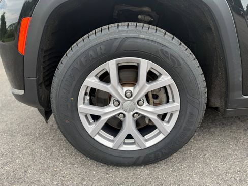 Used 2022 Jeep Grand Cherokee L Limited image 32