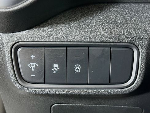 Used 2024 Kia Soul LX w/ Option Group 015 image 17