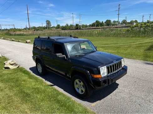 Used 2008 Jeep Commander Sport AWD/4WD image 7