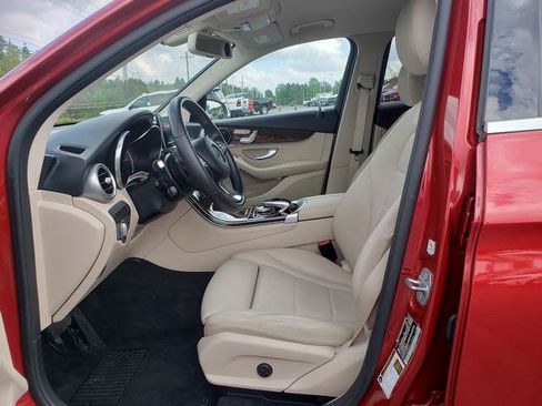 Used 2017 Mercedes-Benz GLC 300 4MATIC image 10