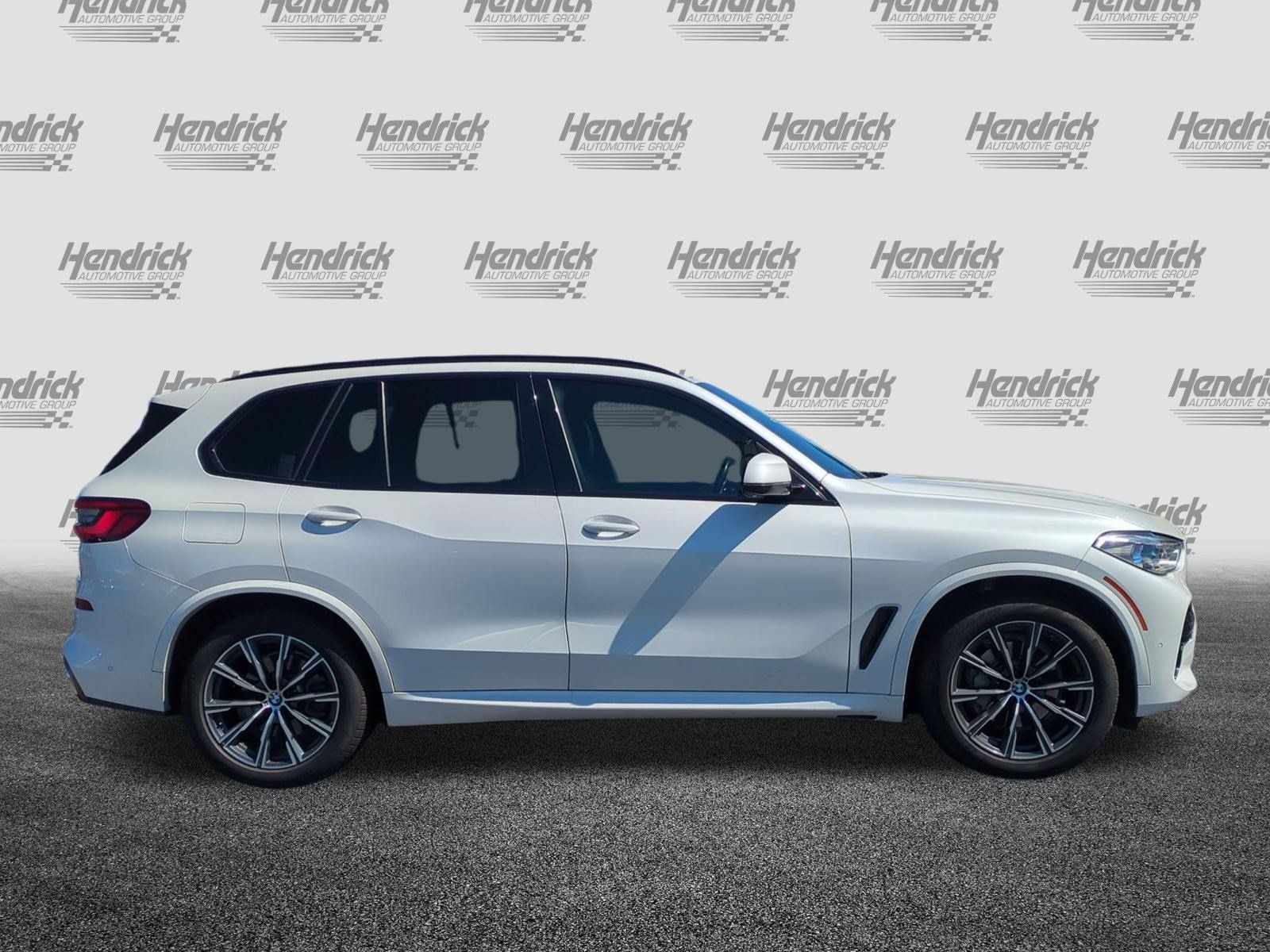 Used 2019 BMW X5 xDrive40i w/ M Sport Package AWD/4WD image 11