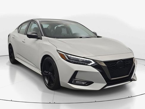 Used 2023 Nissan Sentra SR w/ SR Premium Package FWD image 2