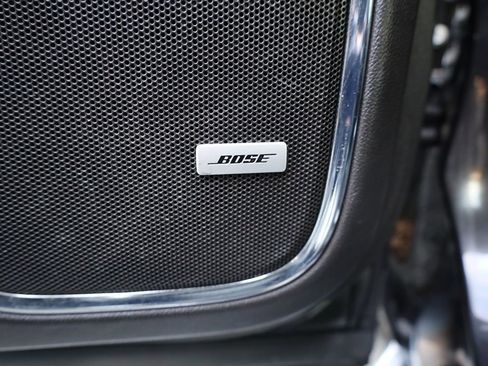 Used 2018 Chevrolet Suburban Premier image 12