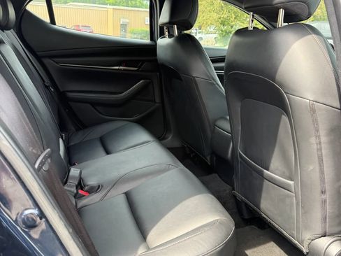 Used 2022 MAZDA MAZDA3 s FWD image 17