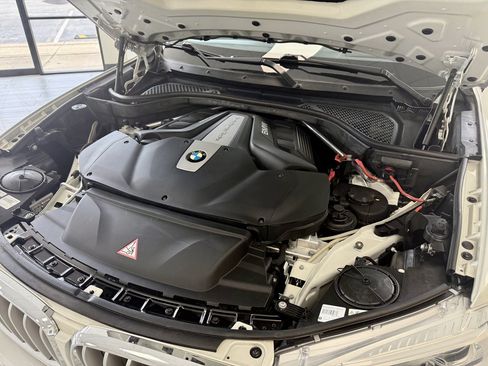 Used 2014 BMW X5 xDrive50i AWD/4WD image 18