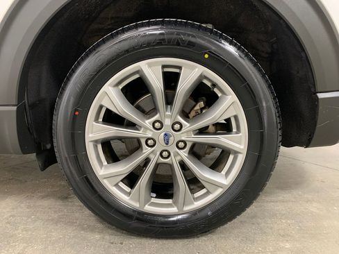 Used 2021 Ford Explorer XLT w/ Equipment Group 202A image 24