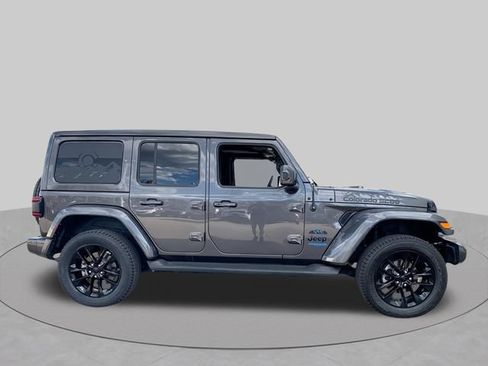 Used 2021 Jeep Wrangler Unlimited Sahara AWD/4WD image 12