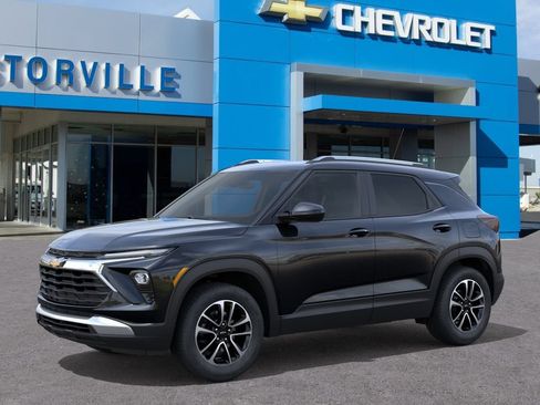 New 2026 Chevrolet TrailBlazer LT w/ LT Cold Weather Package FWD image 2