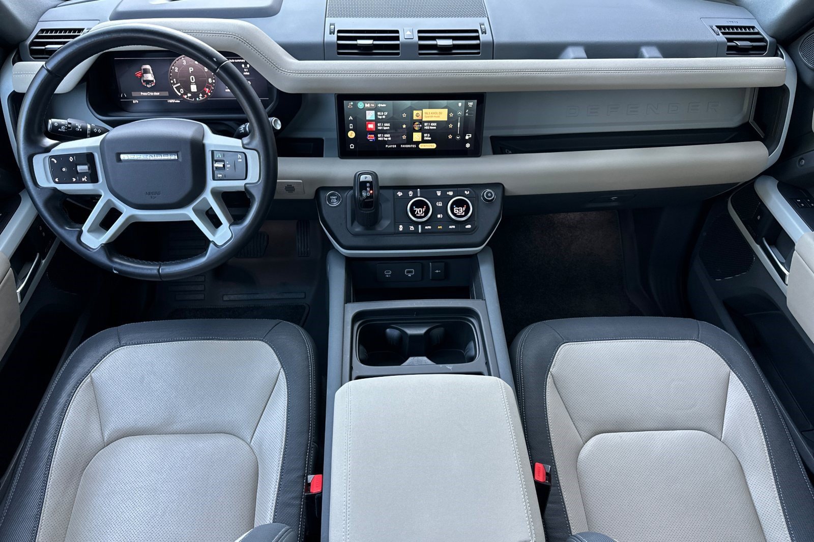 Used 2023 Land Rover Defender 110 X-Dynamic SE AWD/4WD image 16