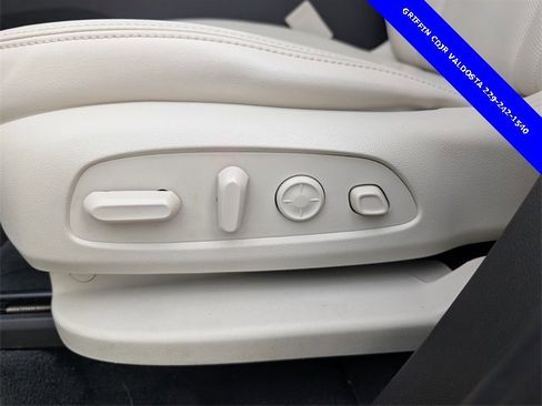 Used 2023 Buick Enclave Premium w/ Experience Buick Package image 16