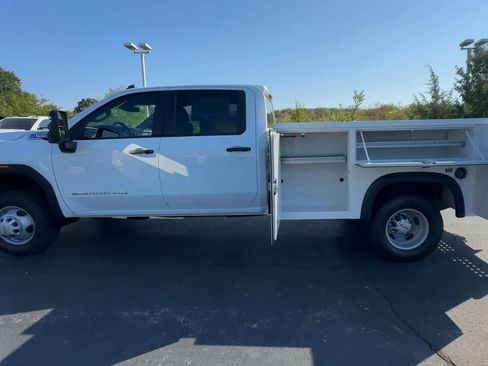 New 2025 GMC Sierra 3500 Pro w/ Convenience Package AWD/4WD image 5