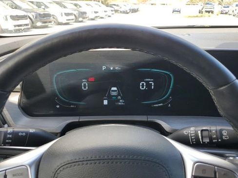 Used 2025 Kia Telluride EX X-Line image 19