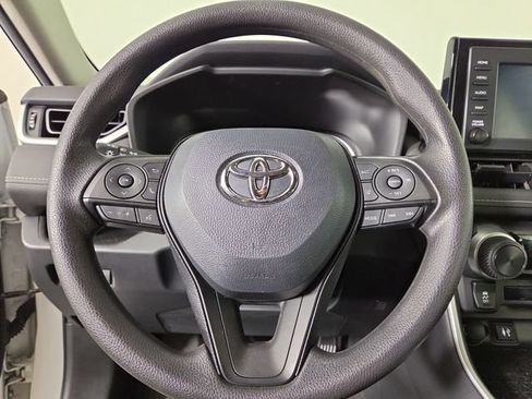 Used 2019 Toyota RAV4 LE w/ Carpet Mat Package FWD image 22