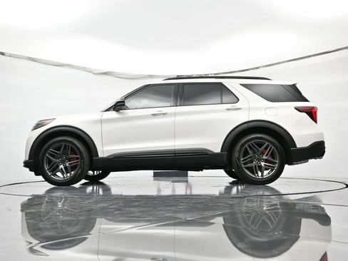 New 2026 Ford Explorer ST w/ Sun And Sound Package image 43
