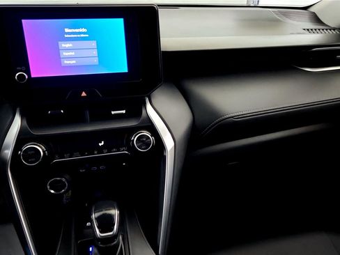 Used 2023 Toyota Venza LE image 29