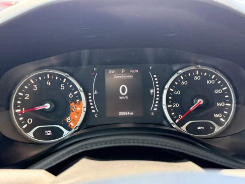 Used 2018 Jeep Renegade Latitude w/ Cold Weather Group AWD/4WD image 16