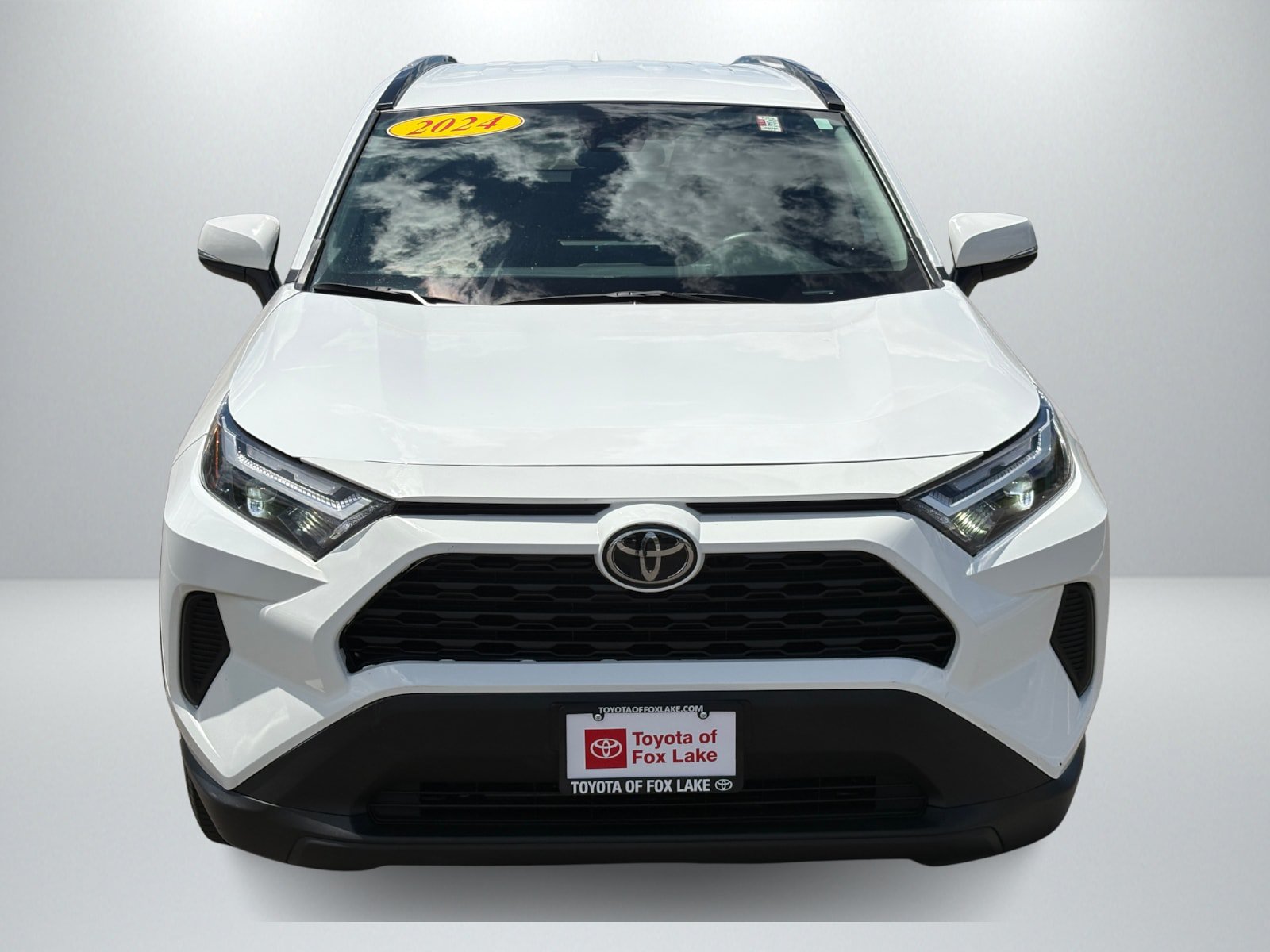 Used 2024 Toyota RAV4 XLE FWD image 8