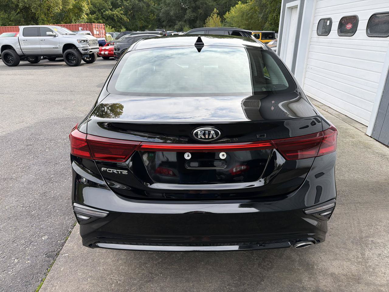 Used 2020 Kia Forte LXS FWD image 5
