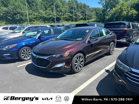 Used 2021 Chevrolet Malibu RS FWD image 1