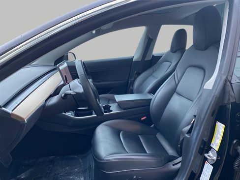 Used 2018 Tesla Model 3 Long Range image 9