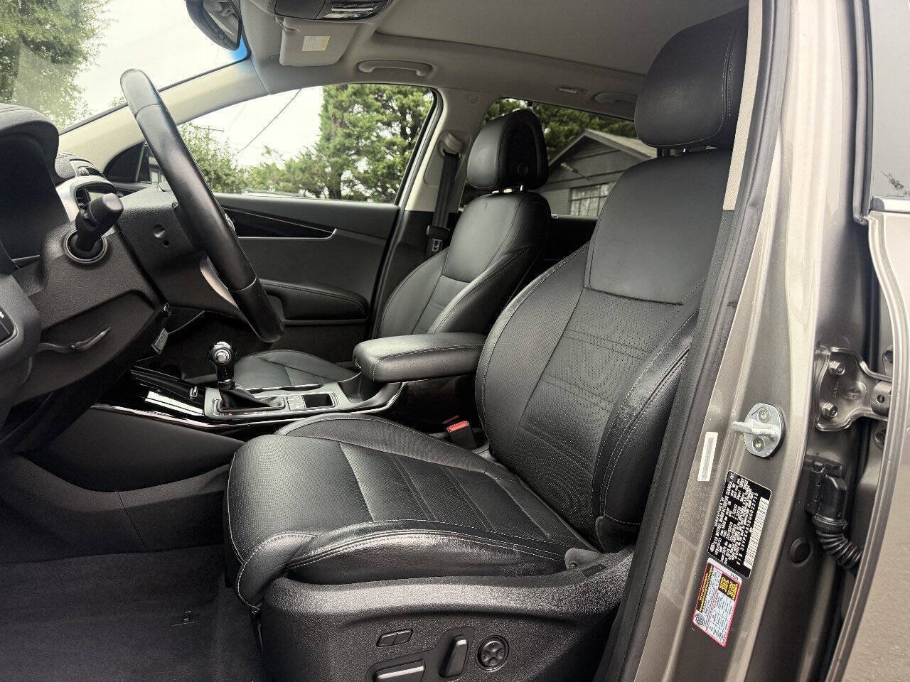 Used 2016 Kia Sorento SX FWD image 9
