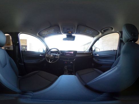 Used 2025 Buick Encore GX Preferred image 42