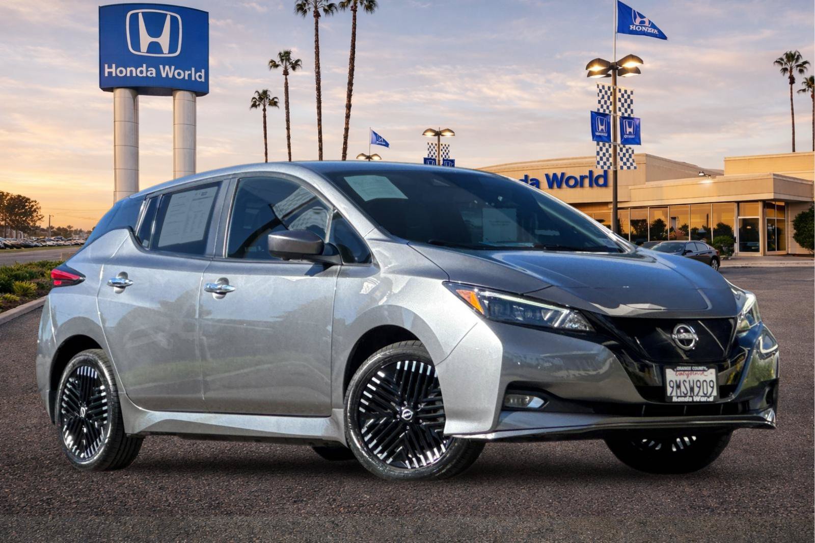 Used 2024 Nissan Leaf SV Plus FWD image 2
