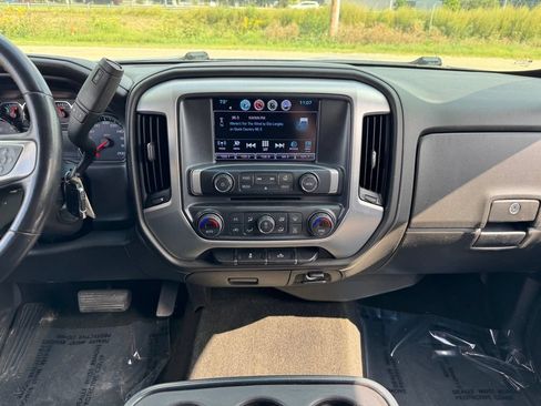 Used 2017 GMC Sierra 1500 SLE AWD/4WD image 2