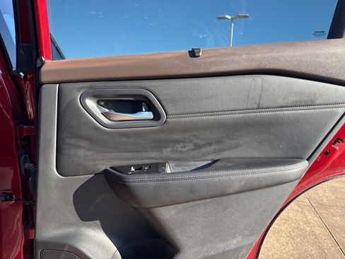 Certified 2023 Nissan Rogue SV w/ SV Premium Package image 13