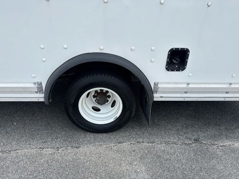 Used 2024 Ford E-350 and Econoline 350 Super Duty w/ Power Windows & Locks Group RWD image 9