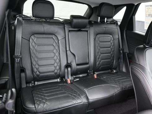 New 2024 Ford Escape SE w/ PHEV Premium Package FWD image 4