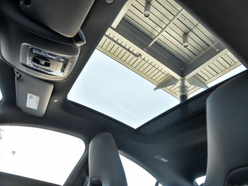 Certified 2025 Mercedes-Benz CLA 250 4MATIC image 14