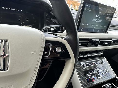 Used 2023 Lincoln Aviator Black Label w/ Jet Package image 74