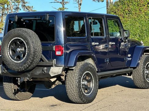 Used 2013 Jeep Wrangler Unlimited Sahara w/ Connectivity Group image 3