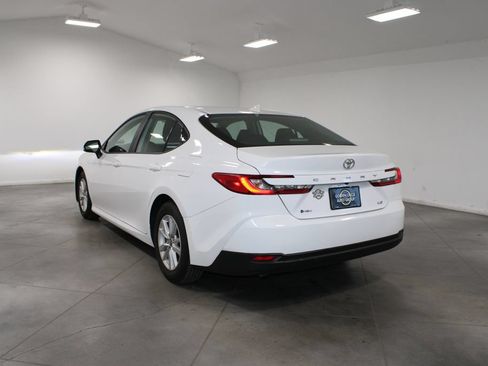 Used 2025 Toyota Camry LE FWD image 7