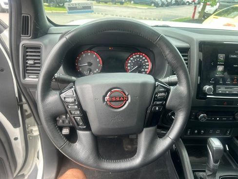 Used 2022 Nissan Frontier PRO-4X AWD/4WD image 19