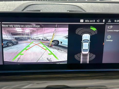 Used 2023 BMW 530e w/ Executive Package image 19