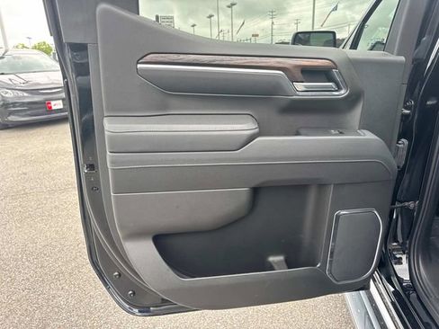 Used 2025 GMC Sierra 1500 SLT w/ SLT Premium Package AWD/4WD image 14