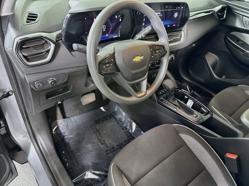 Used 2026 Chevrolet TrailBlazer LT FWD image 23