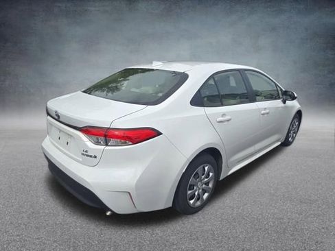 Used 2023 Toyota Corolla LE FWD image 9