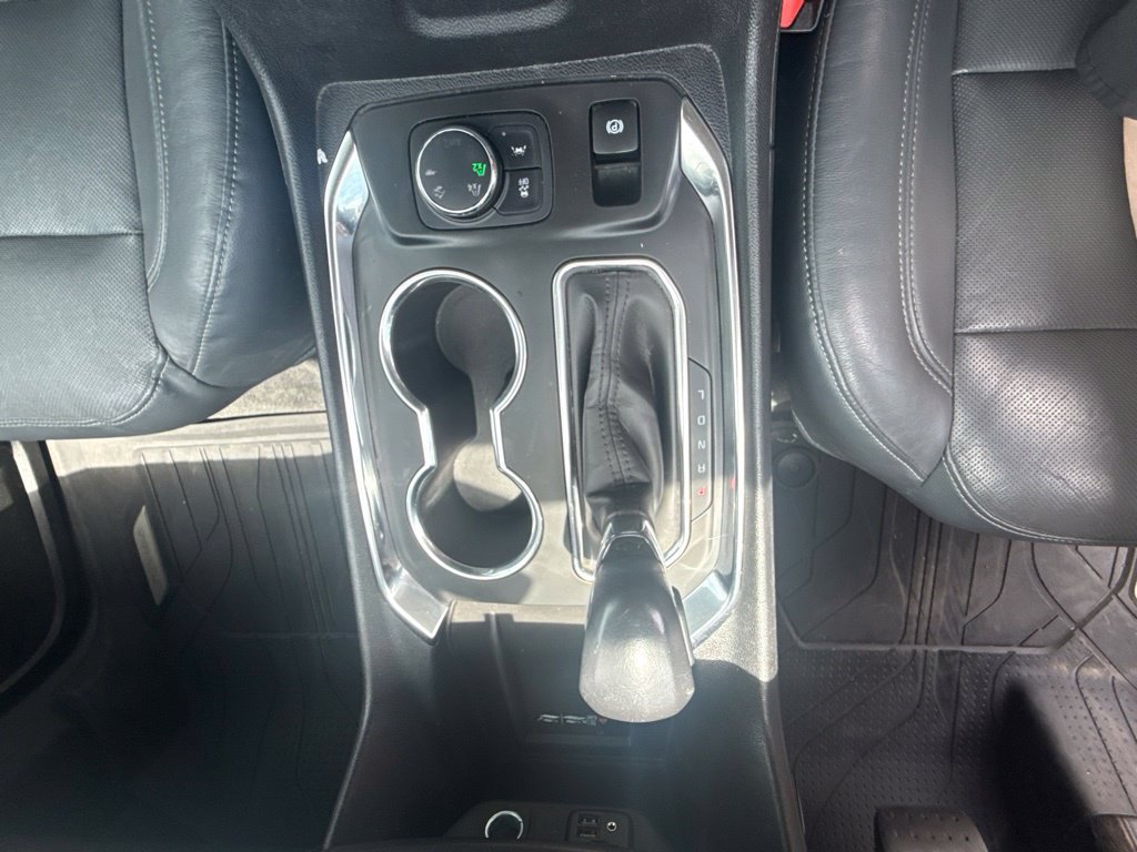 Used 2021 Chevrolet Traverse Premier AWD/4WD image 26