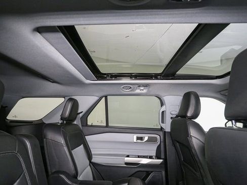 Used 2023 Ford Explorer XLT w/ Equipment Group 202A image 22